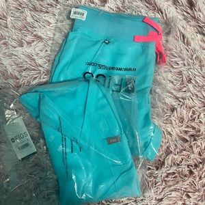 Figs scrub Neon blue set